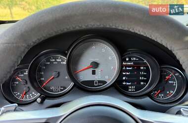 Внедорожник / Кроссовер Porsche Cayenne 2014 в 
