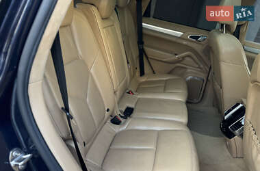 Внедорожник / Кроссовер Porsche Cayenne 2010 в 