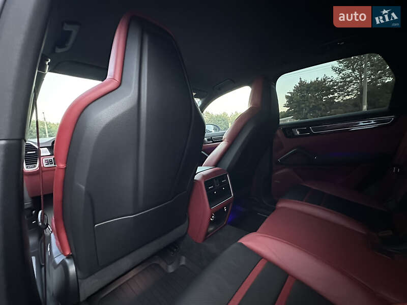 Внедорожник / Кроссовер Porsche Cayenne 2019 в Львове фото 35 Внедорожник / Кроссовер Porsche Cayenne 2019 в Львове