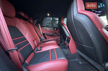 Внедорожник / Кроссовер Porsche Cayenne 2019 в 