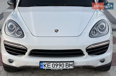 Внедорожник / Кроссовер Porsche Cayenne 2012 в 