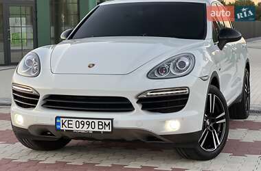 Внедорожник / Кроссовер Porsche Cayenne 2012 в 