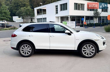 Внедорожник / Кроссовер Porsche Cayenne 2014 в 
