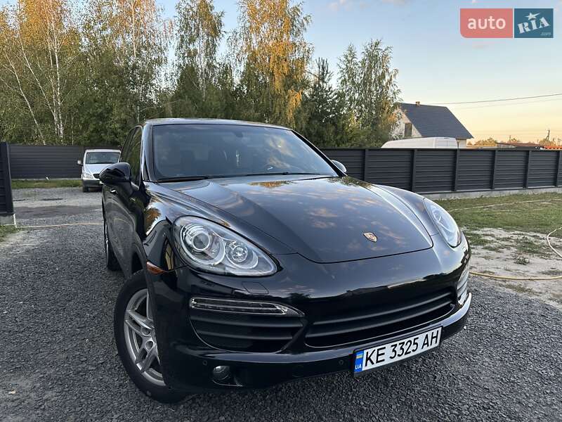 Позашляховик / Кросовер Porsche Cayenne 2011 в Любешові