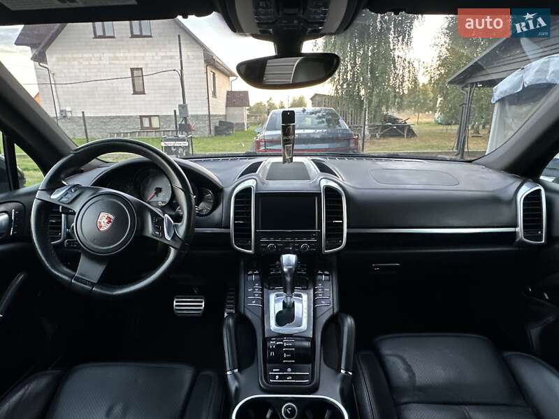 Позашляховик / Кросовер Porsche Cayenne 2011 в Любешові