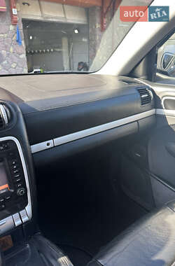 Внедорожник / Кроссовер Porsche Cayenne 2006 в 