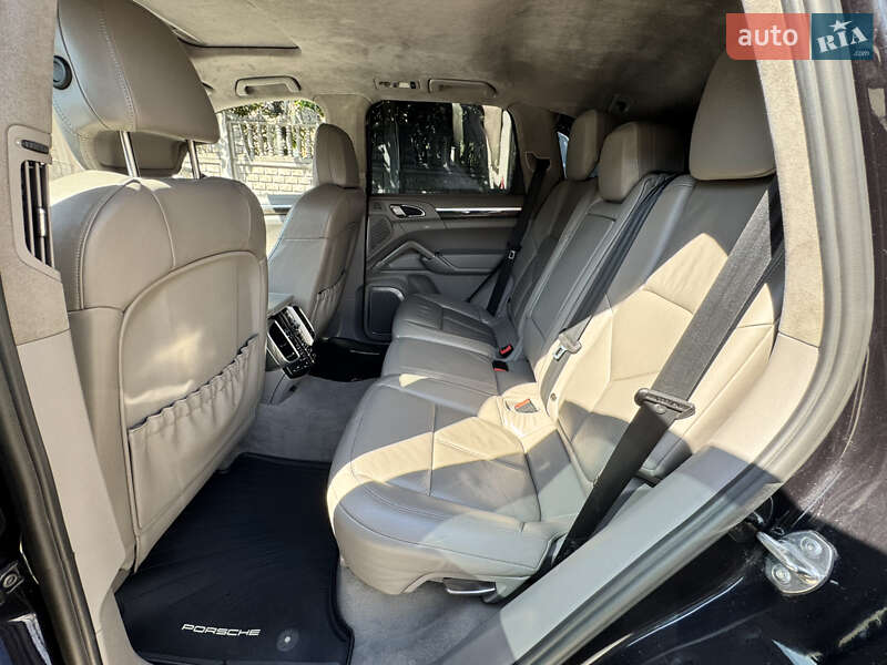Внедорожник / Кроссовер Porsche Cayenne 2010 в Киеве фото 10 Внедорожник / Кроссовер Porsche Cayenne 2010 в Киеве