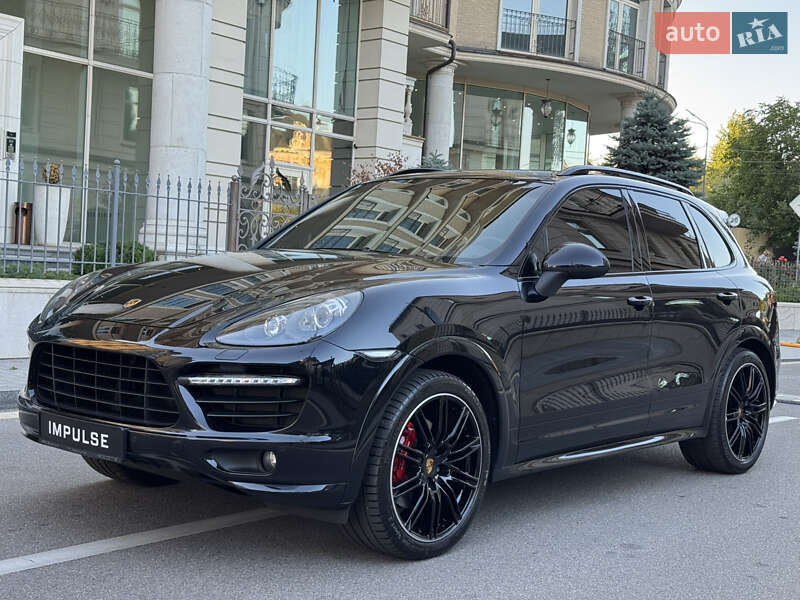 Позашляховик / Кросовер Porsche Cayenne 2012 в Києві