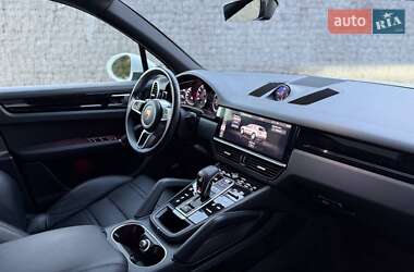 Позашляховик / Кросовер Porsche Cayenne 2019 в 