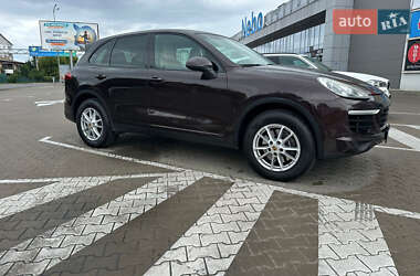 Внедорожник / Кроссовер Porsche Cayenne 2015 в 