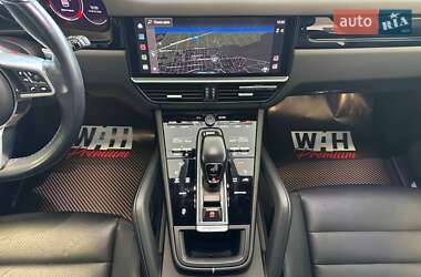 Позашляховик / Кросовер Porsche Cayenne 2022 в 