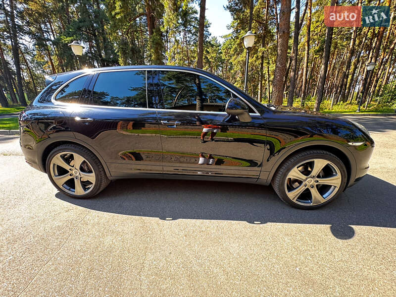 Внедорожник / Кроссовер Porsche Cayenne 2011 в Чернигове