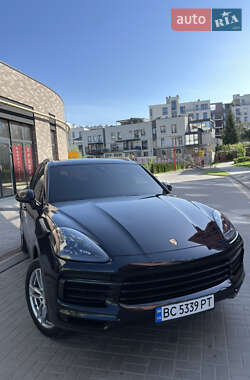 Внедорожник / Кроссовер Porsche Cayenne 2019 в 