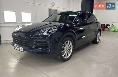Внедорожник / Кроссовер Porsche Cayenne 2018 в 