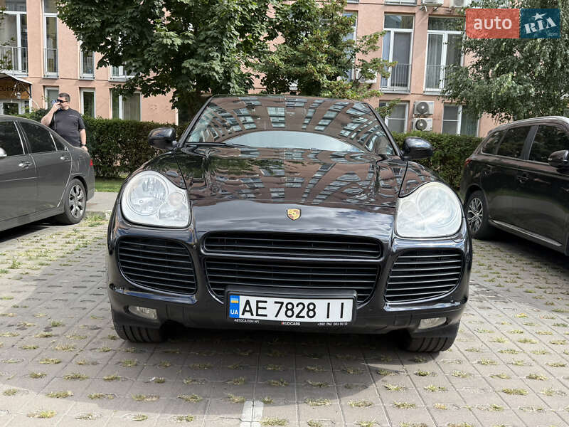 Внедорожник / Кроссовер Porsche Cayenne 2006 в 