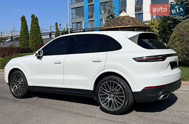 Внедорожник / Кроссовер Porsche Cayenne 2019 в 