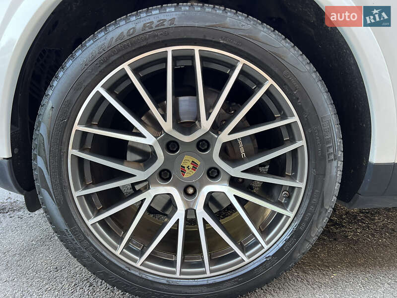 Внедорожник / Кроссовер Porsche Cayenne 2019 в Днепре