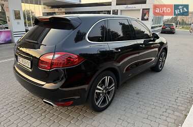 Внедорожник / Кроссовер Porsche Cayenne 2010 в 