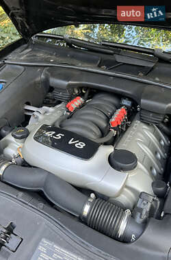 Внедорожник / Кроссовер Porsche Cayenne 2004 в 