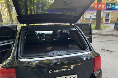Внедорожник / Кроссовер Porsche Cayenne 2004 в 