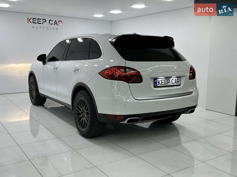 Позашляховик / Кросовер Porsche Cayenne 2013 в Одесі