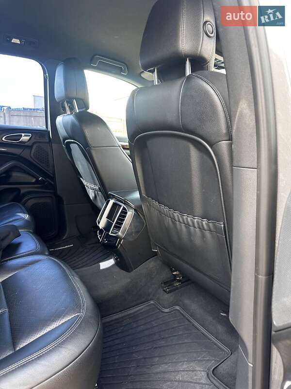 Внедорожник / Кроссовер Porsche Cayenne 2013 в Полтаве фото 9 Внедорожник / Кроссовер Porsche Cayenne 2013 в Полтаве