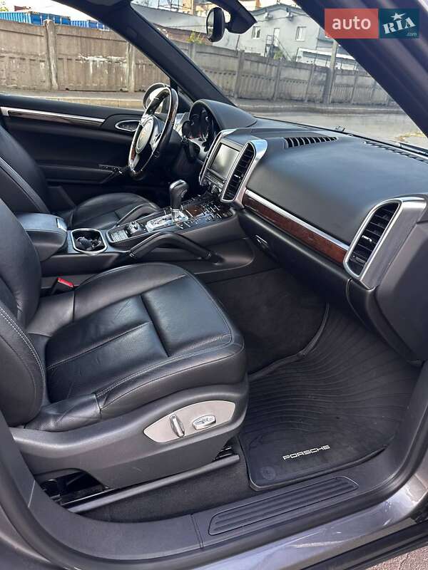 Внедорожник / Кроссовер Porsche Cayenne 2013 в Полтаве фото 11 Внедорожник / Кроссовер Porsche Cayenne 2013 в Полтаве