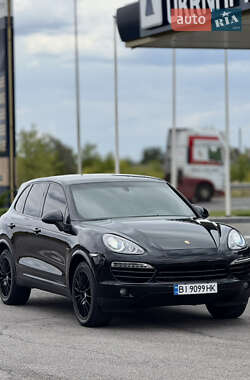 Внедорожник / Кроссовер Porsche Cayenne 2012 в 
