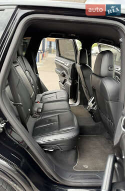 Внедорожник / Кроссовер Porsche Cayenne 2012 в 