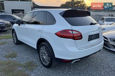 Позашляховик / Кросовер Porsche Cayenne 2014 в 