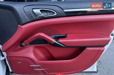 Позашляховик / Кросовер Porsche Cayenne 2014 в 