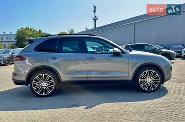 Позашляховик / Кросовер Porsche Cayenne 2017 в 