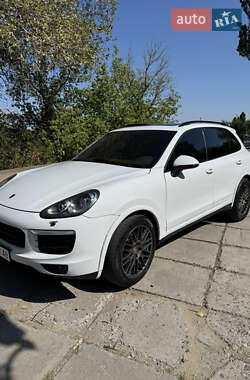 Внедорожник / Кроссовер Porsche Cayenne 2016 в Николаеве