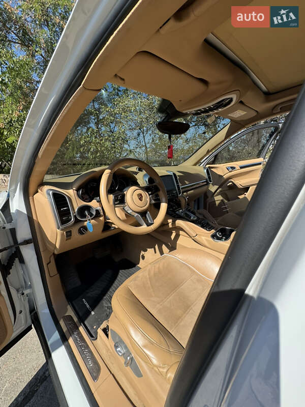 Внедорожник / Кроссовер Porsche Cayenne 2016 в Николаеве фото 19 Внедорожник / Кроссовер Porsche Cayenne 2016 в Николаеве