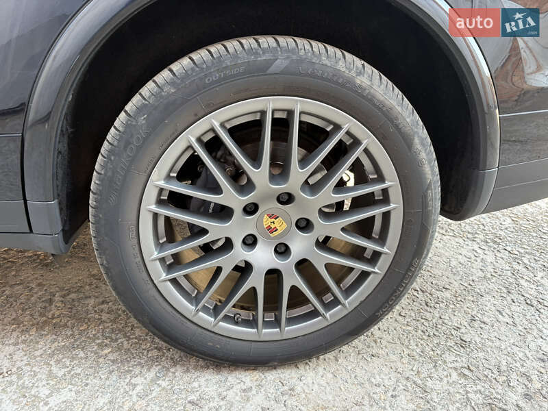 Позашляховик / Кросовер Porsche Cayenne 2017 в Дніпрі