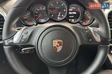 Позашляховик / Кросовер Porsche Cayenne 2011 в 