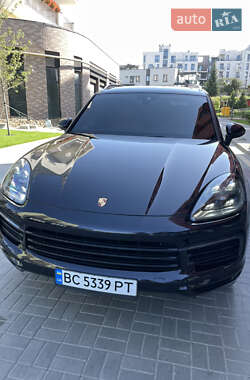 Внедорожник / Кроссовер Porsche Cayenne 2019 в 