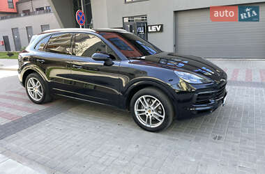 Внедорожник / Кроссовер Porsche Cayenne 2019 в Львове