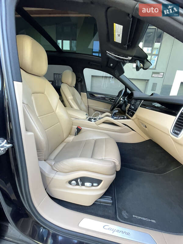 Внедорожник / Кроссовер Porsche Cayenne 2019 в Львове фото 38 Внедорожник / Кроссовер Porsche Cayenne 2019 в Львове