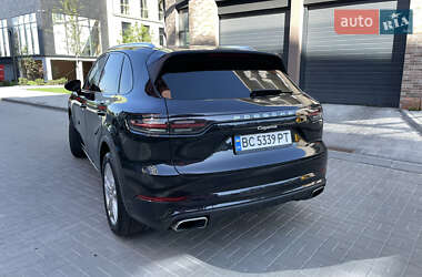 Внедорожник / Кроссовер Porsche Cayenne 2019 в 