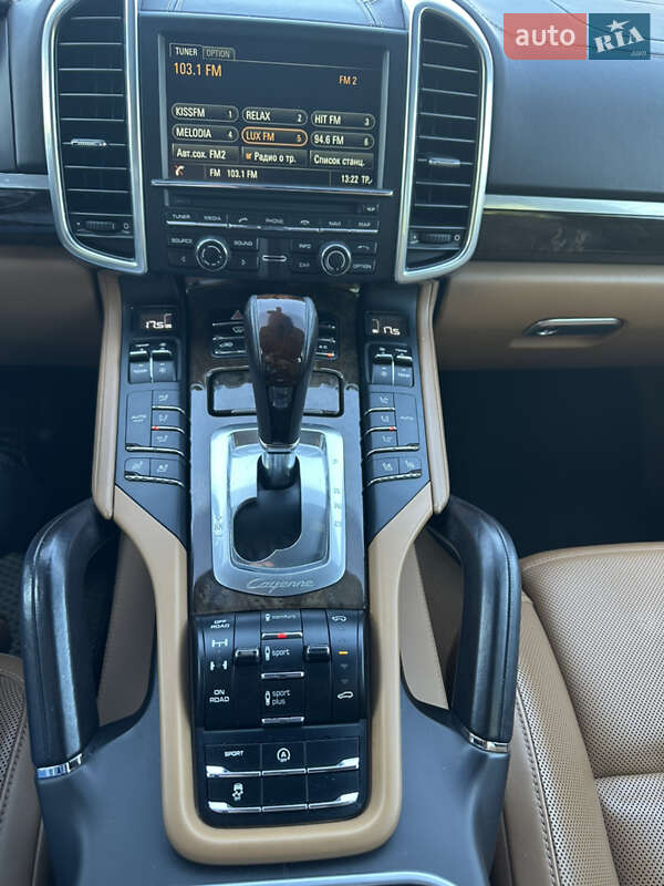 Внедорожник / Кроссовер Porsche Cayenne 2015 в Киеве фото 28 Внедорожник / Кроссовер Porsche Cayenne 2015 в Киеве