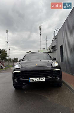 Внедорожник / Кроссовер Porsche Cayenne 2017 в Стрые