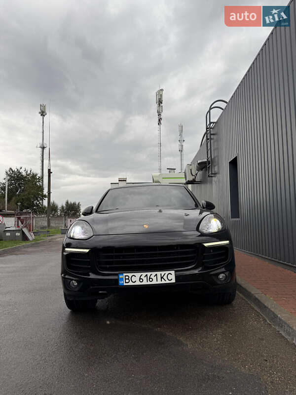 Внедорожник / Кроссовер Porsche Cayenne 2017 в Львове фото 3 Внедорожник / Кроссовер Porsche Cayenne 2017 в Львове