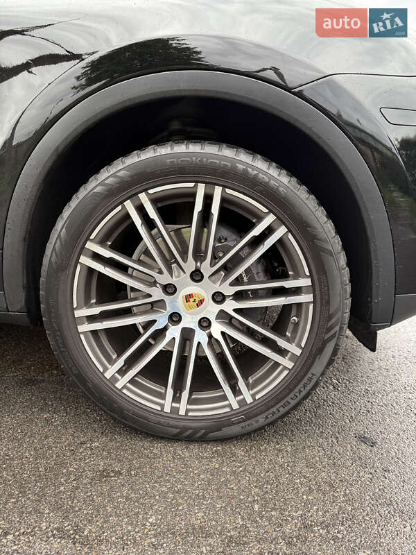 Внедорожник / Кроссовер Porsche Cayenne 2017 в Львове фото 27 Внедорожник / Кроссовер Porsche Cayenne 2017 в Львове
