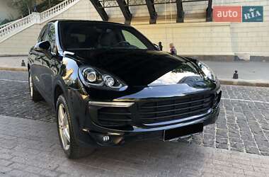 Внедорожник / Кроссовер Porsche Cayenne 2015 в Одессе