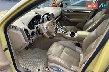 Позашляховик / Кросовер Porsche Cayenne 2010 в 