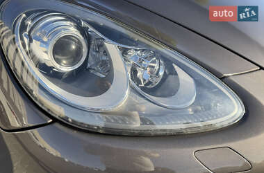 Внедорожник / Кроссовер Porsche Cayenne 2011 в 