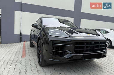 Внедорожник / Кроссовер Porsche Cayenne 2023 в 