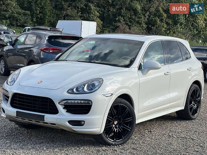 Внедорожник / Кроссовер Porsche Cayenne 2011 в Стрые