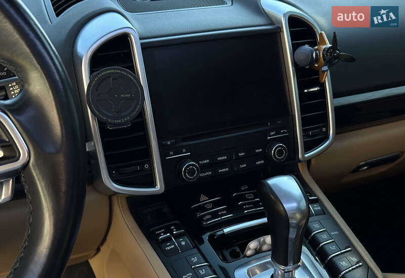 Позашляховик / Кросовер Porsche Cayenne 2017 в Львові